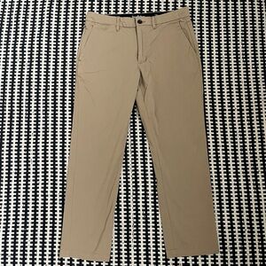 Goodfellow & Co Slim Tech Chino pants in khaki, size 33Wx30L